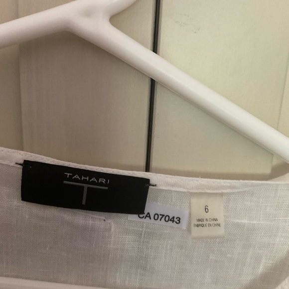 Sleeveless linen blouse and semi sheer floral blouse - Picture 6 of 9